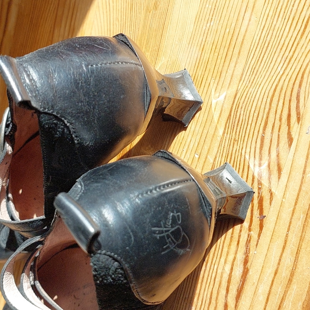Baroque John Fluevog Pumps - Picture 4 of 5